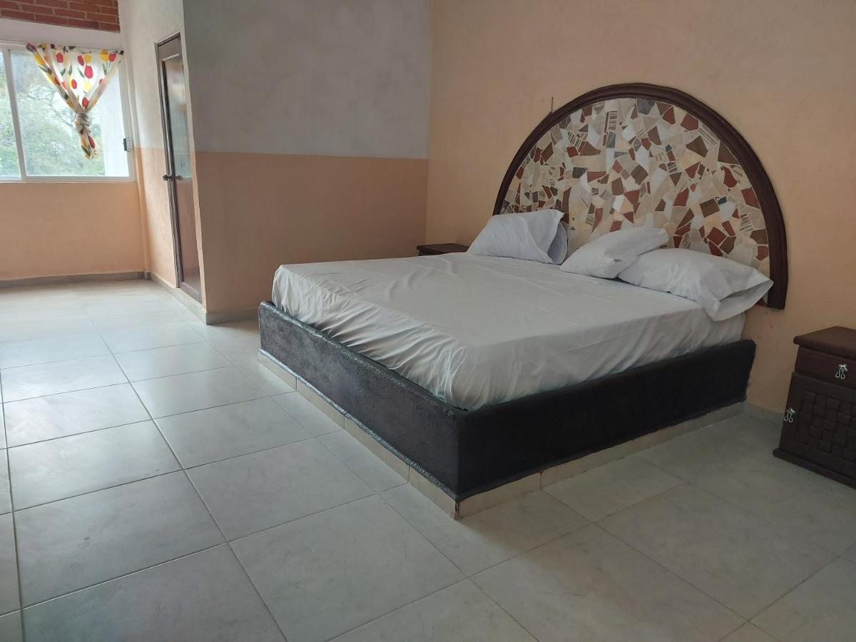 Auto hotel Jardines de Amatitlán Cuernavaca Esterno foto